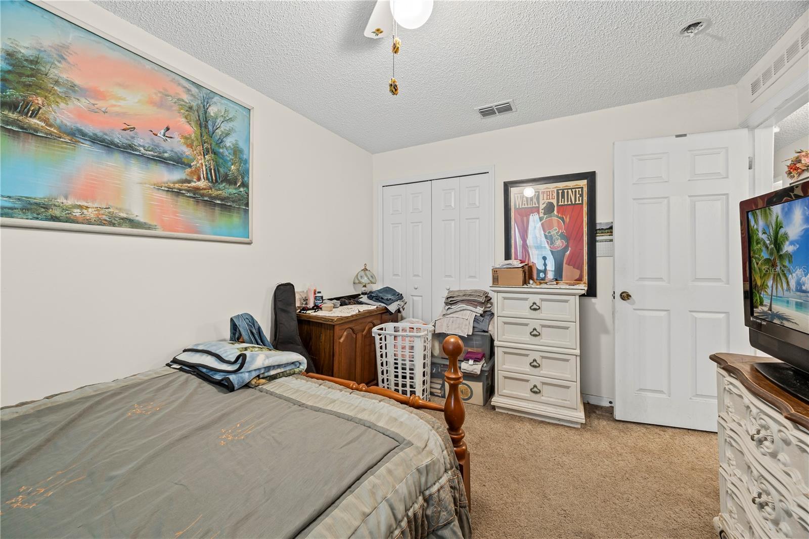 Listing photo id 37 for 8453 Apple Orchard Road