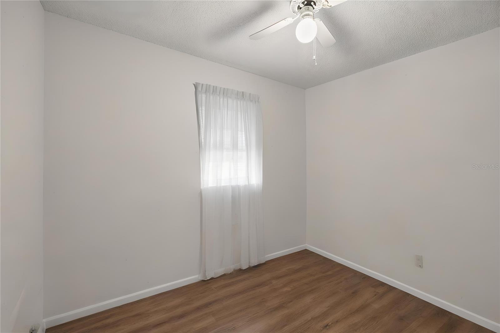 Listing photo id 40 for 8453 Apple Orchard Road