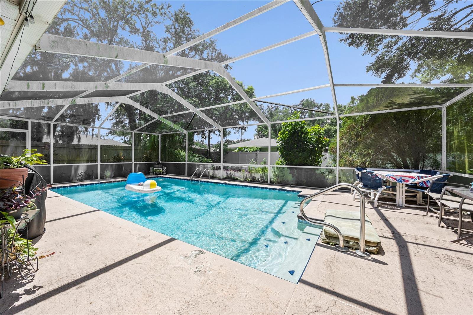 Listing photo id 51 for 8453 Apple Orchard Road