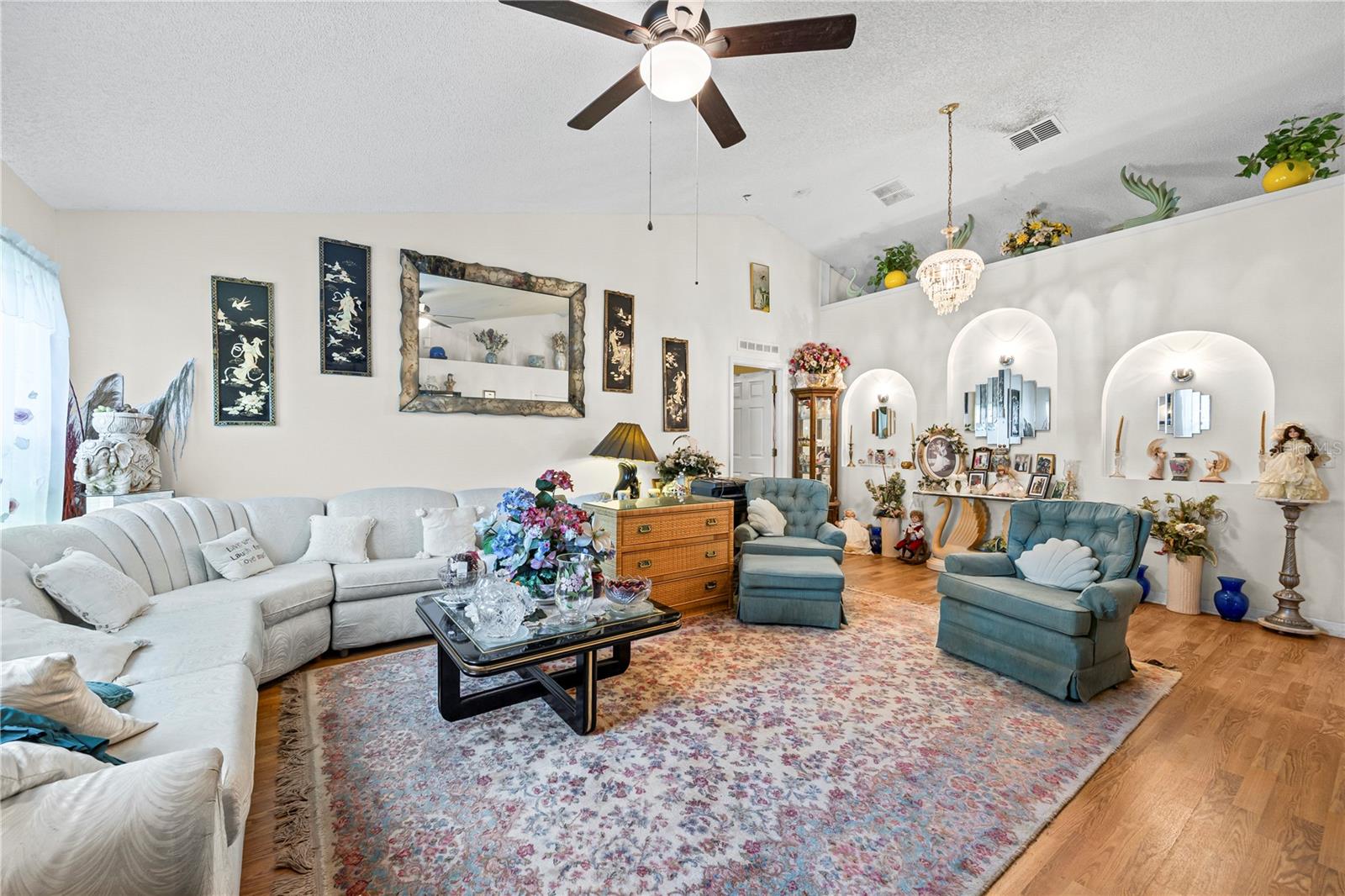 Listing photo id 6 for 8453 Apple Orchard Road