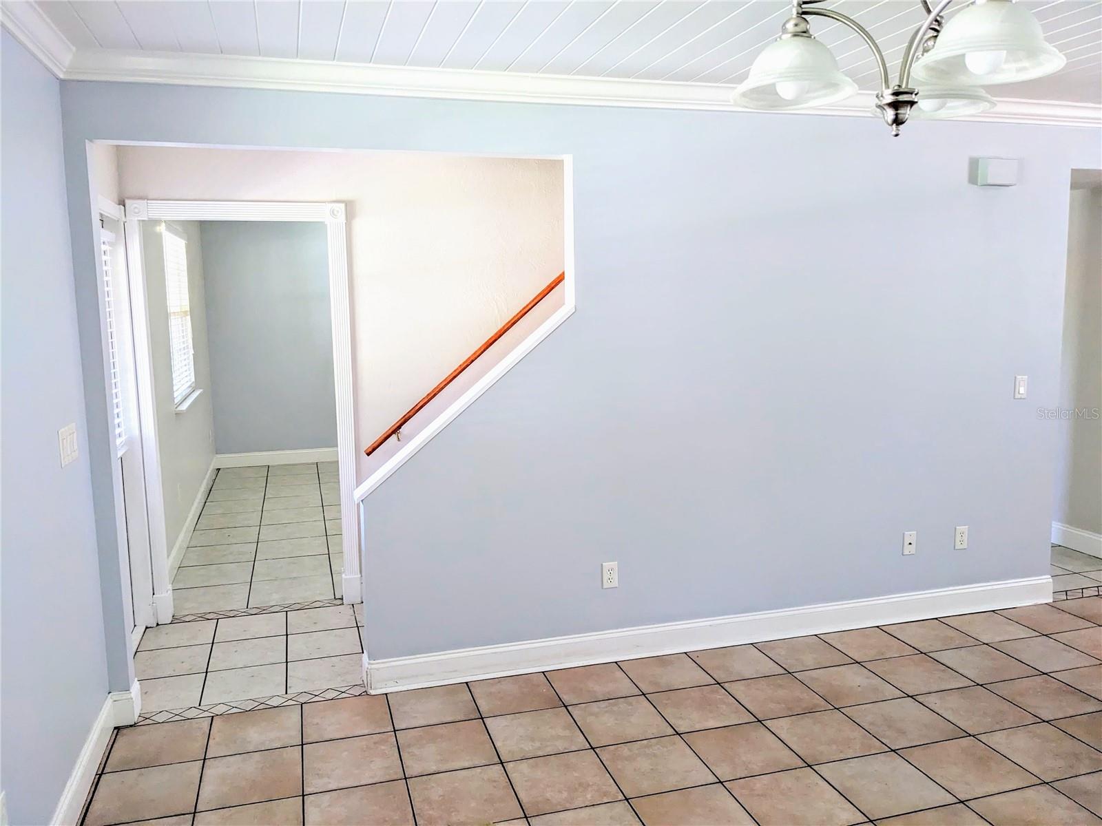 Image 10 of 35 For 402 Domer Street