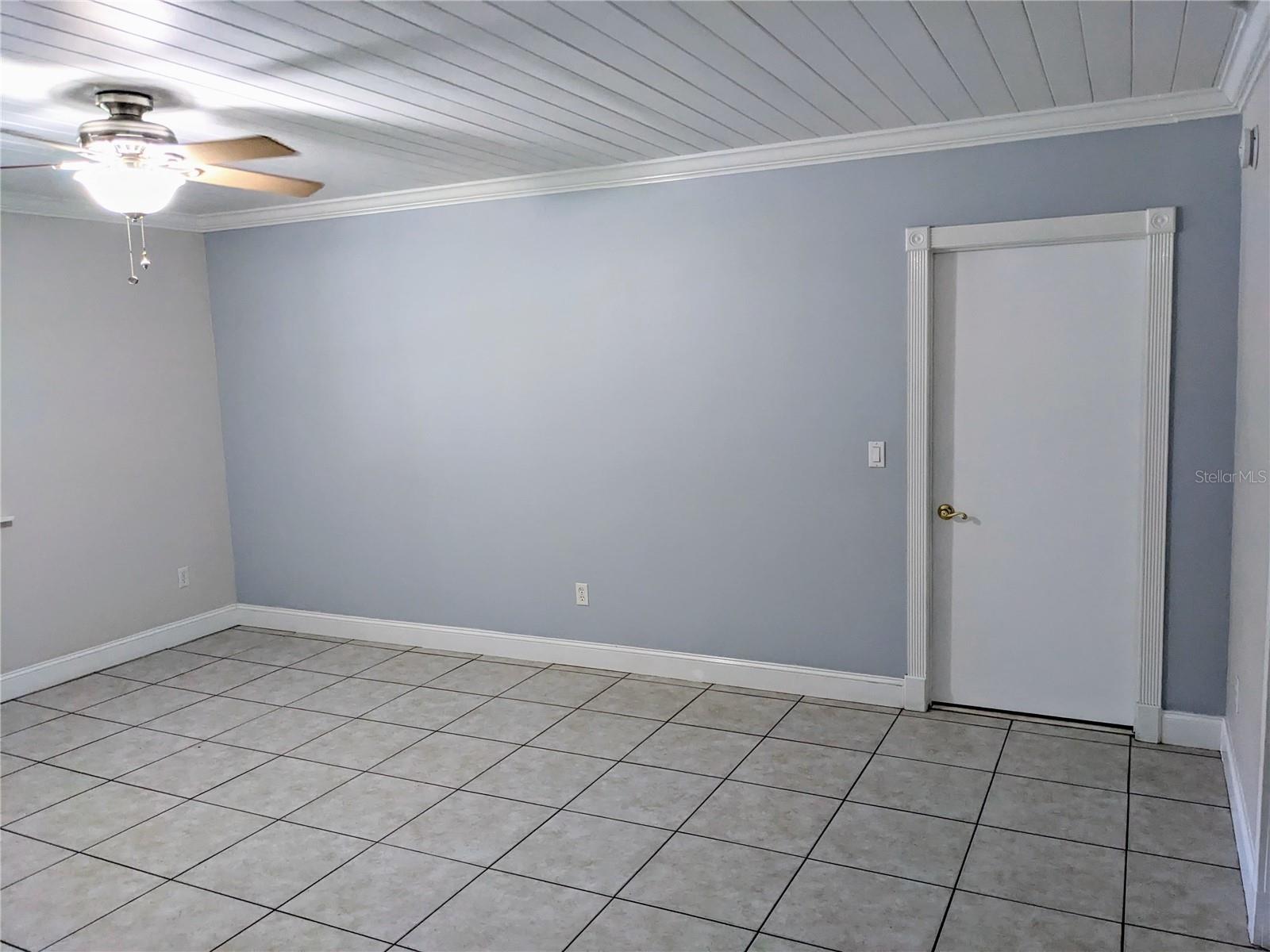 Image 11 of 35 For 402 Domer Street