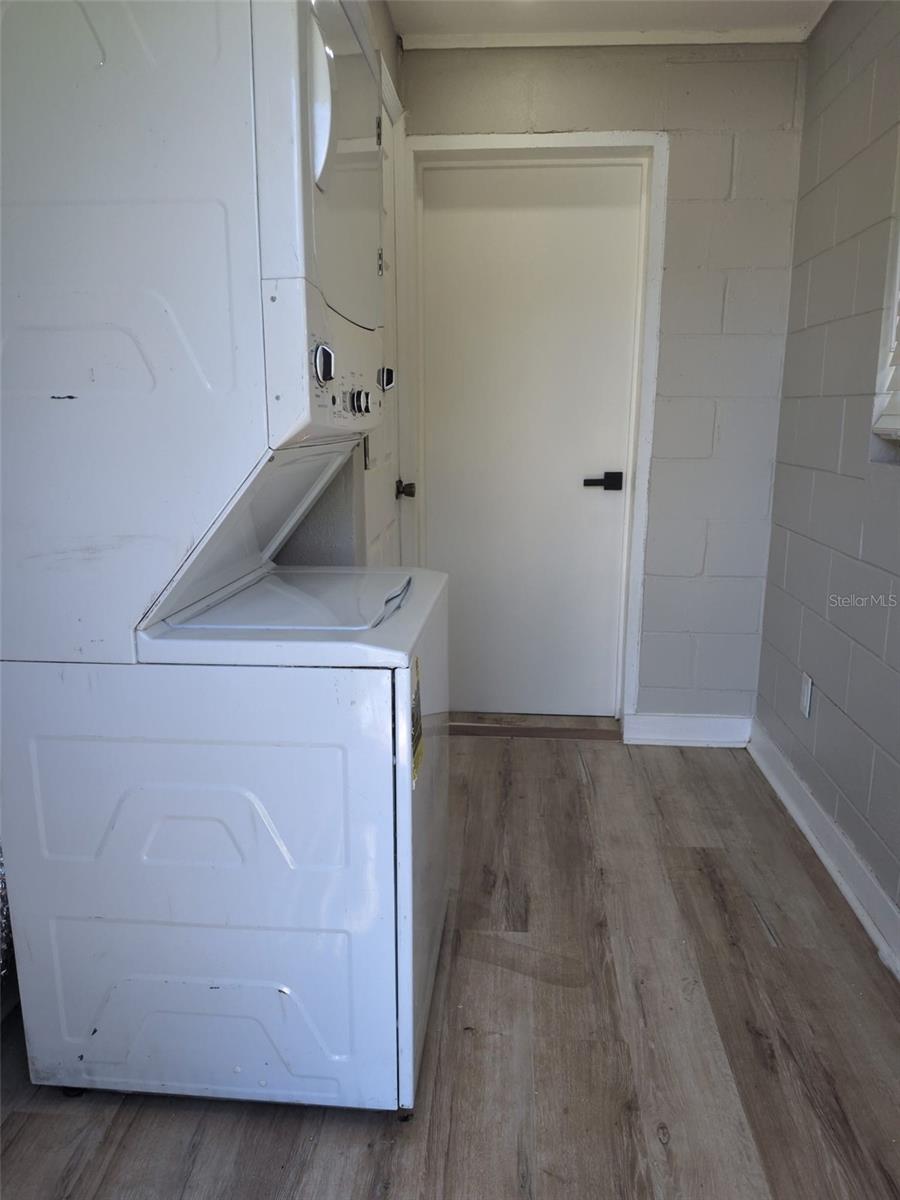 Image 15 of 19 For 1915 Virginia Avenue