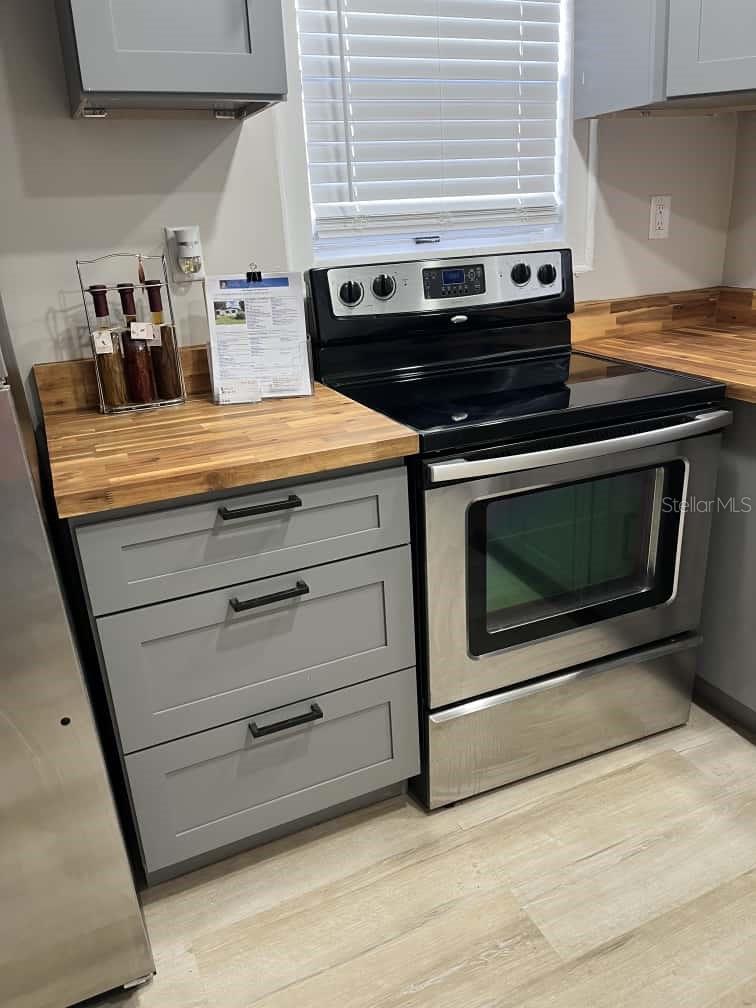 Image 17 of 19 For 1915 Virginia Avenue