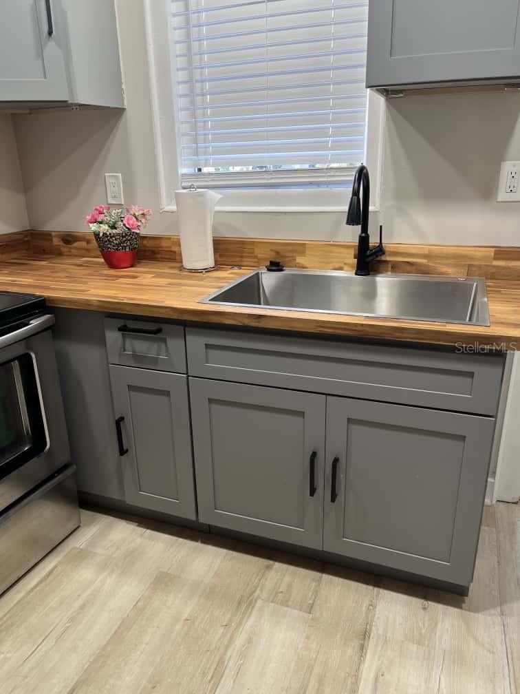 Image 18 of 19 For 1915 Virginia Avenue