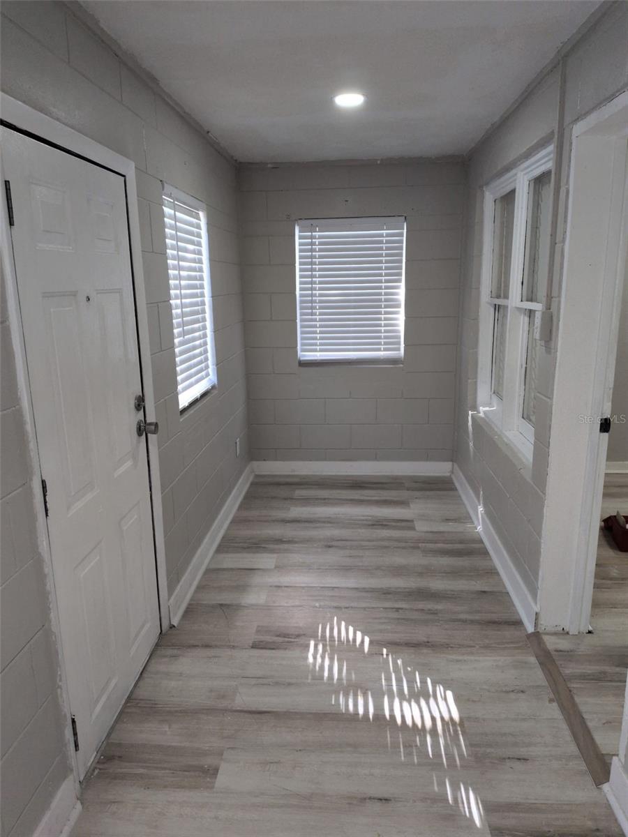 Image 3 of 19 For 1915 Virginia Avenue