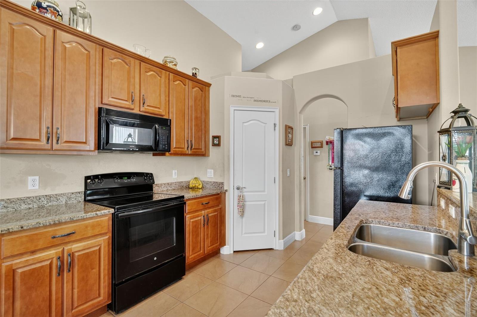 Image 16 of 24 For 4877 Grassy Knoll Drive