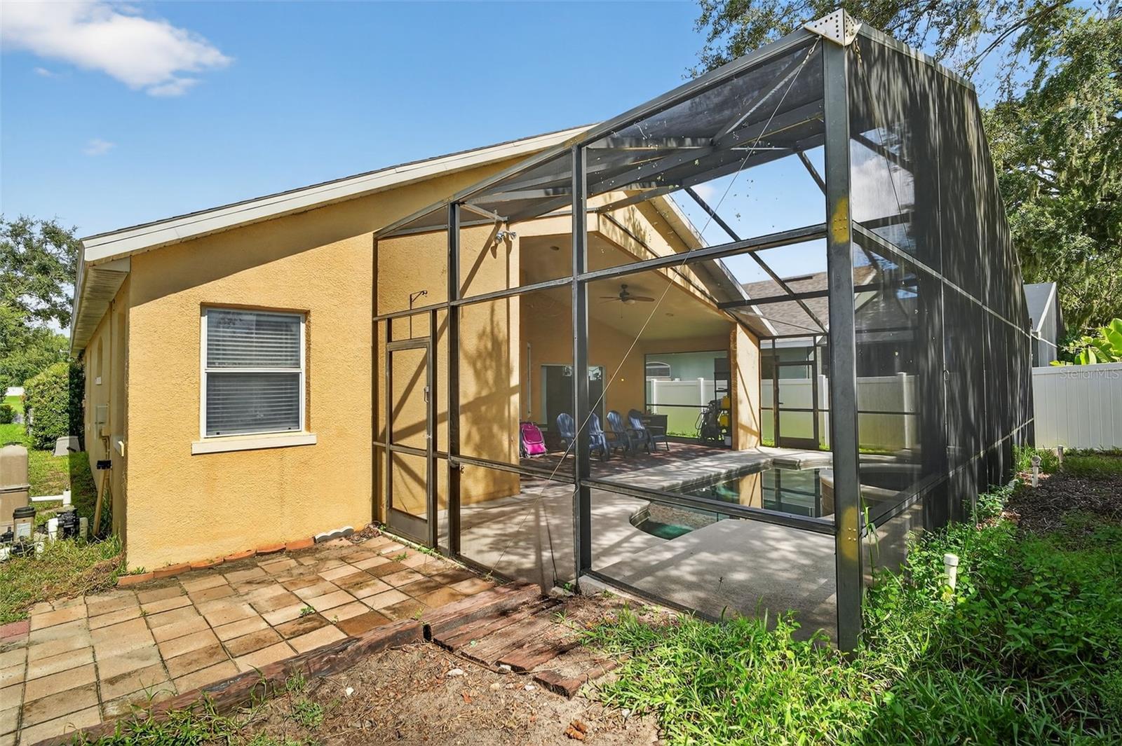 Image 4 of 24 For 4877 Grassy Knoll Drive