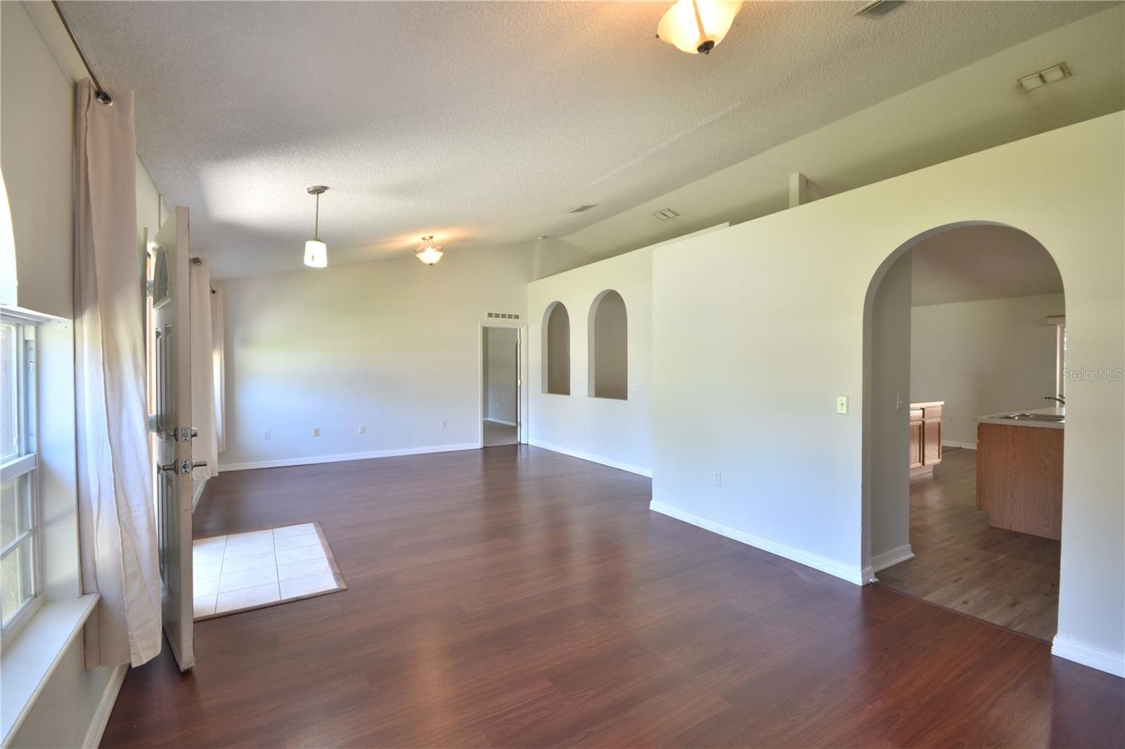 Image 10 of 26 For 1006 Fox Trail Avenue