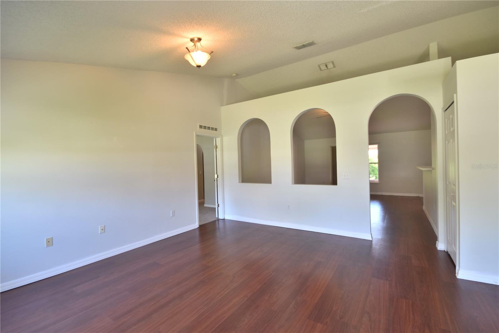 Image 15 of 26 For 1006 Fox Trail Avenue