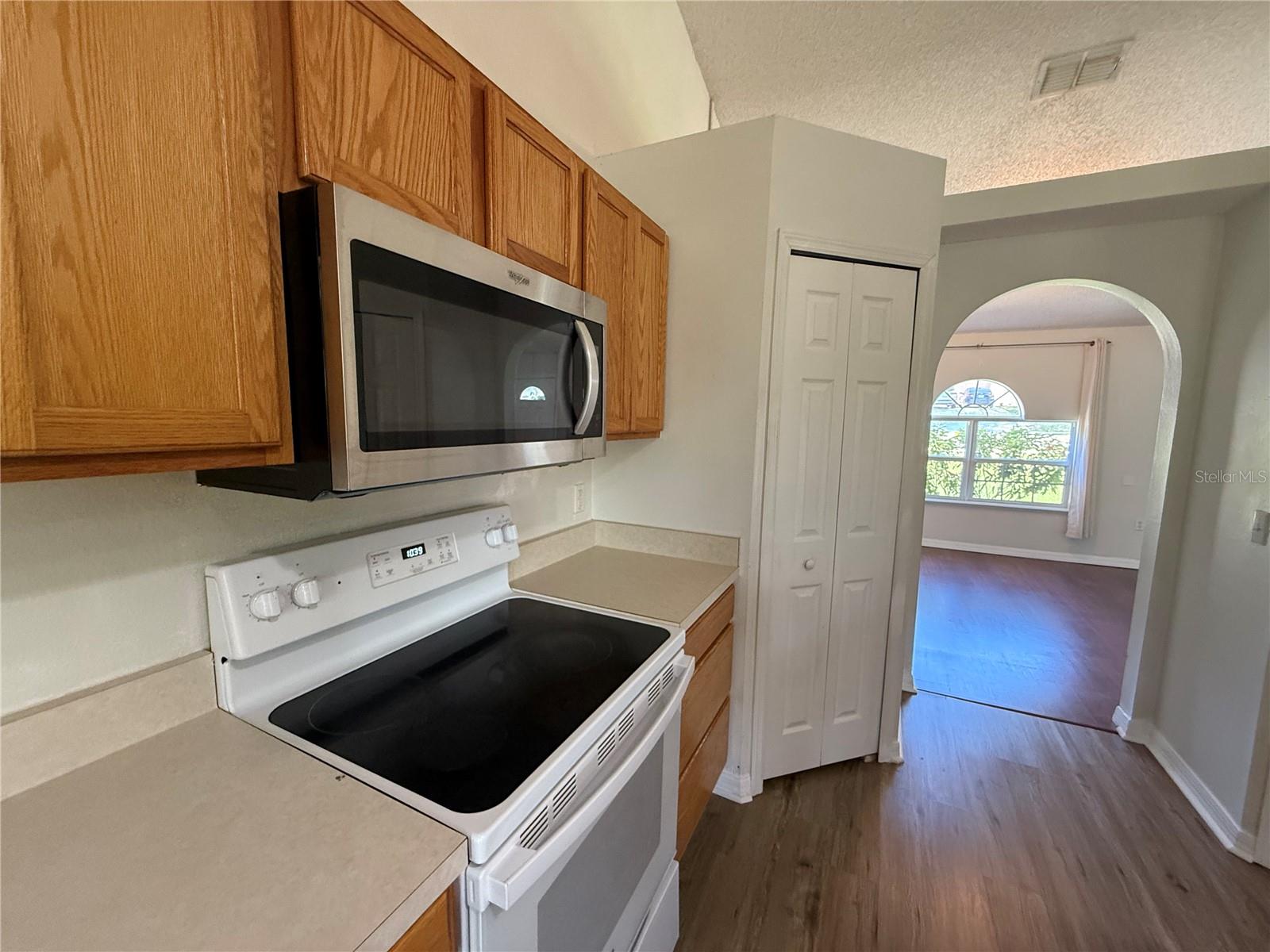 Image 4 of 26 For 1006 Fox Trail Avenue