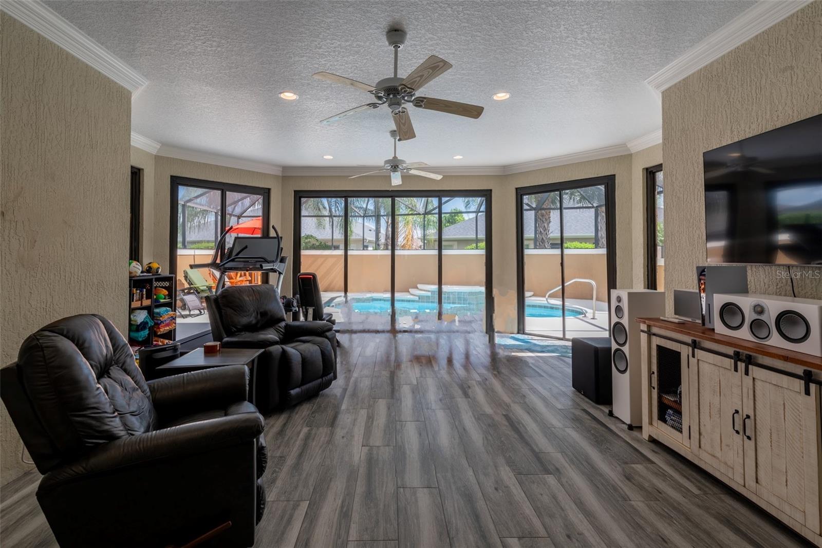 Image 24 of 37 For 1751 Florahome Way