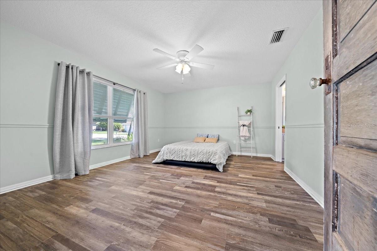 Image 22 of 80 For 11584 175th Street