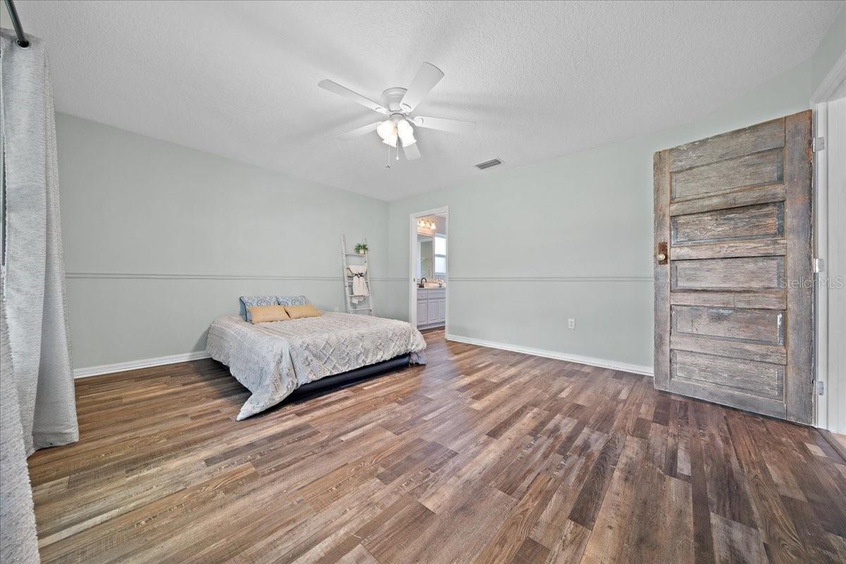 Image 23 of 80 For 11584 175th Street