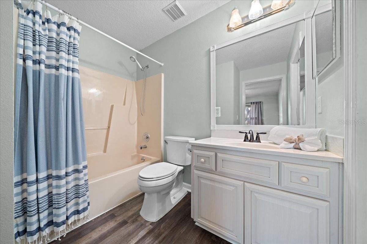 Image 39 of 80 For 11584 175th Street
