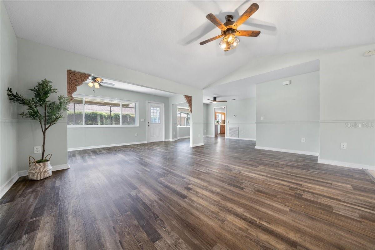 Image 9 of 80 For 11584 175th Street