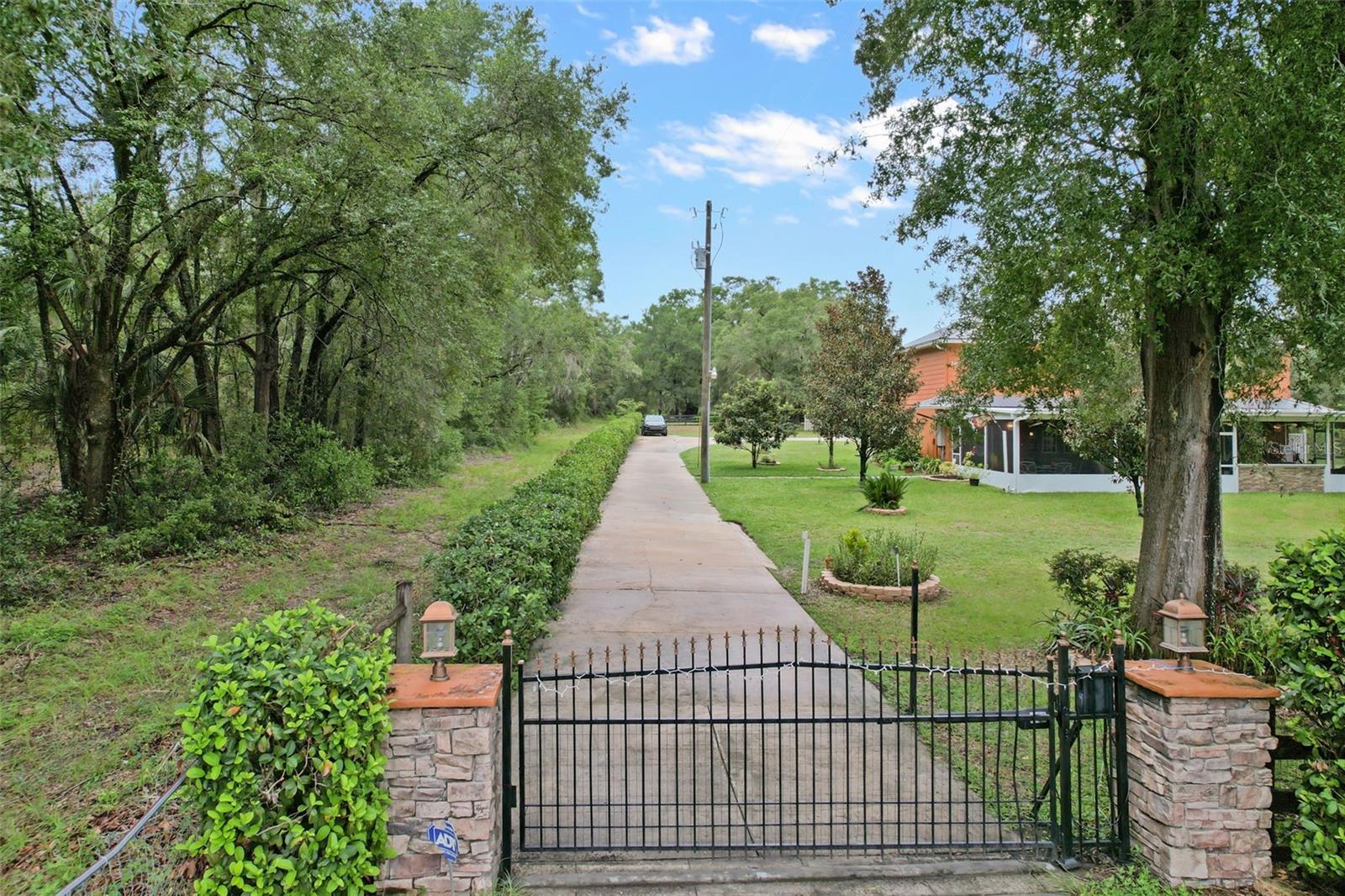 Image 3 of 84 For 35126 William Lane