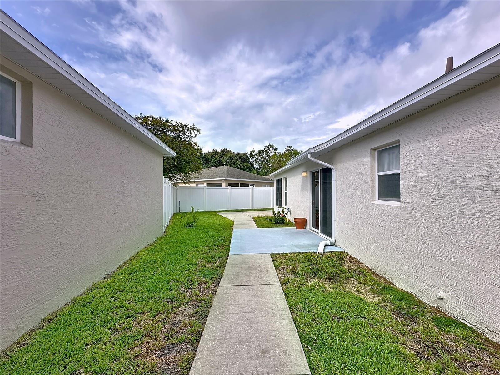 Image 15 of 81 For 2028 Braxton Street