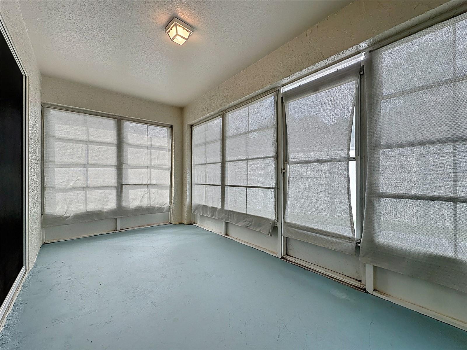 Image 20 of 81 For 2028 Braxton Street