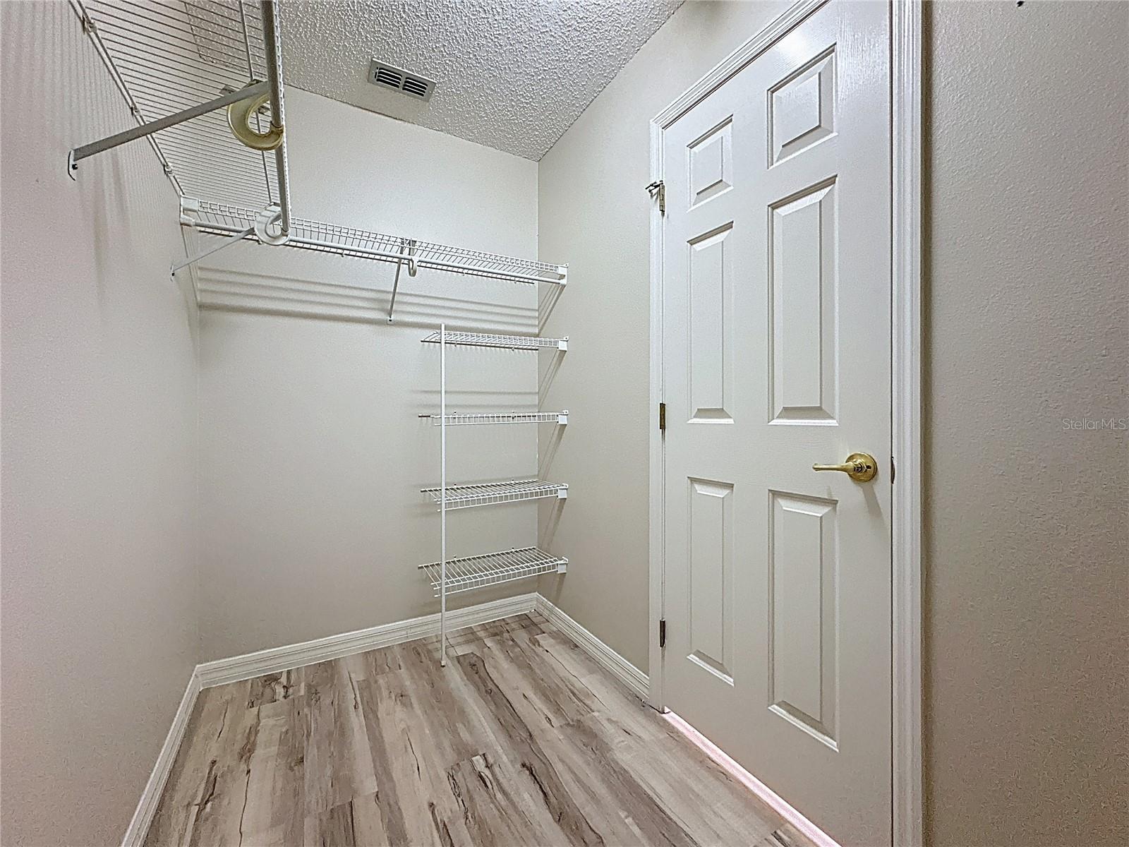 Image 29 of 81 For 2028 Braxton Street