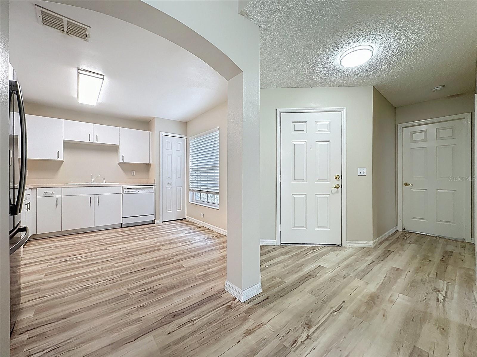 Image 30 of 81 For 2028 Braxton Street