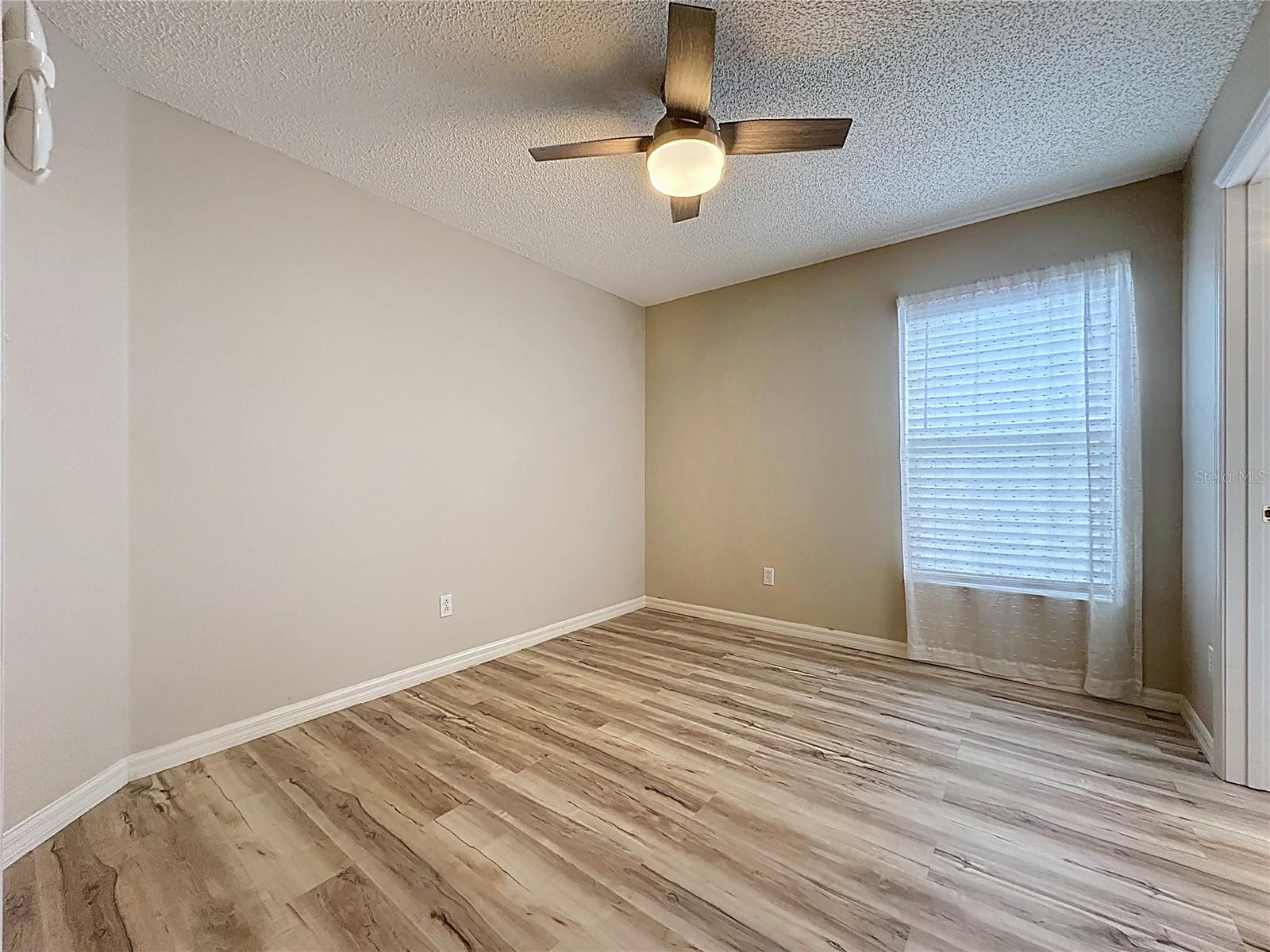 Image 35 of 81 For 2028 Braxton Street