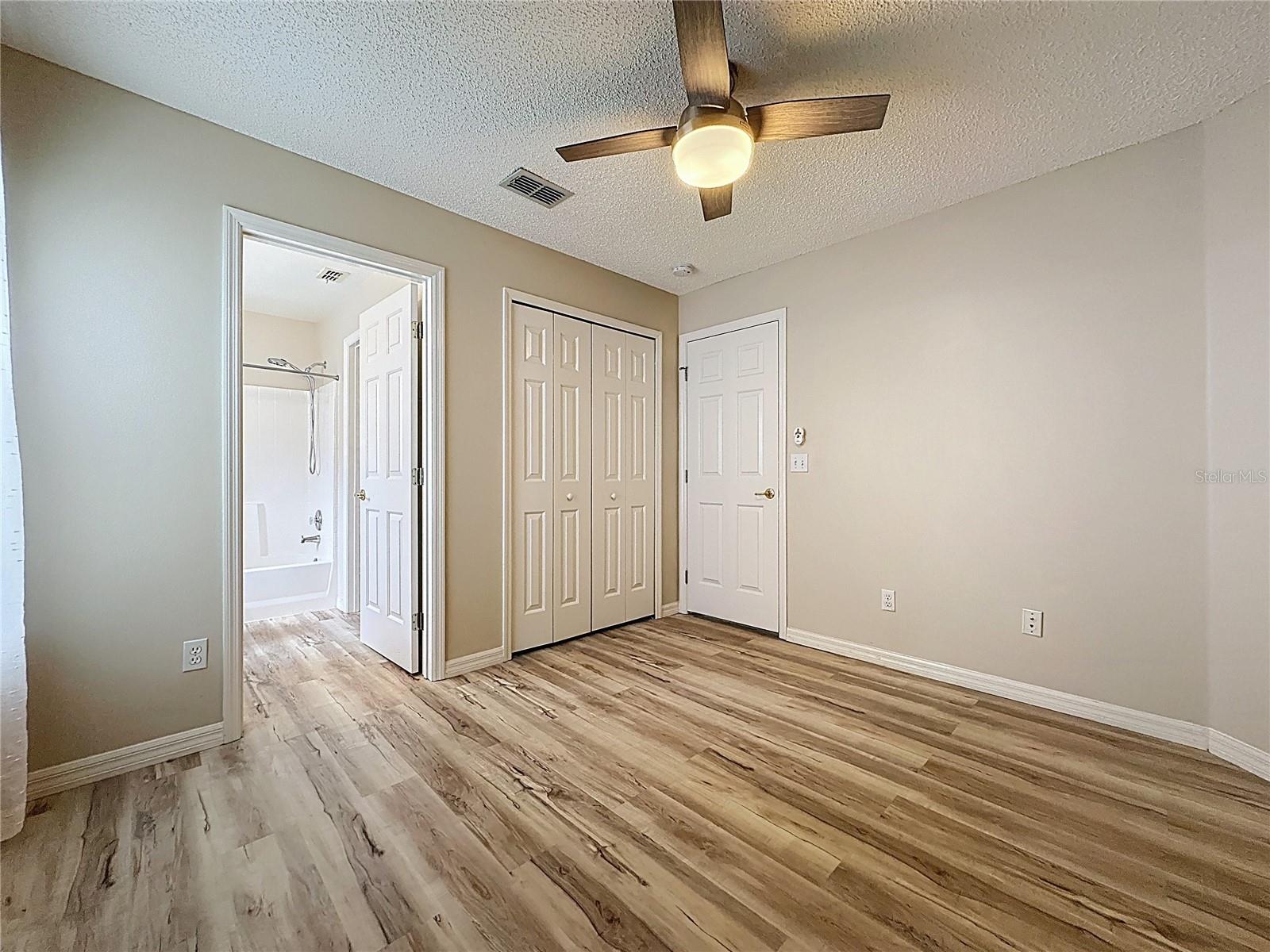 Image 37 of 81 For 2028 Braxton Street
