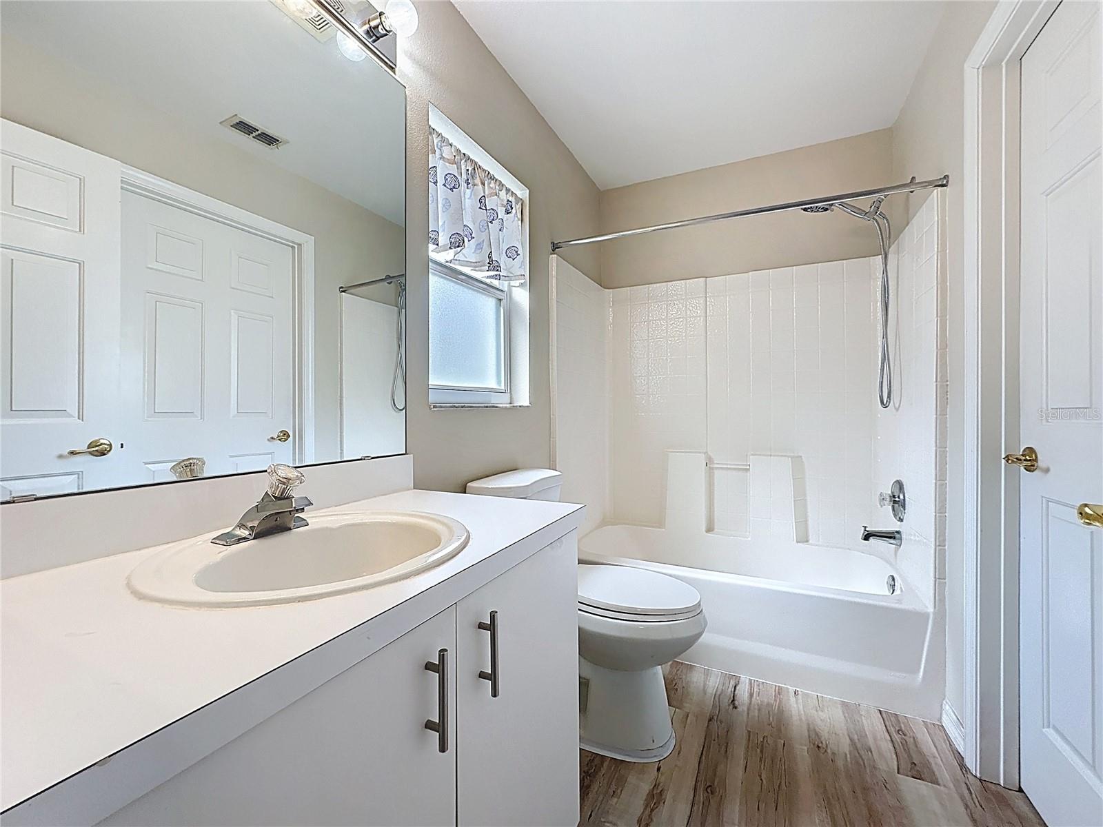 Image 38 of 81 For 2028 Braxton Street