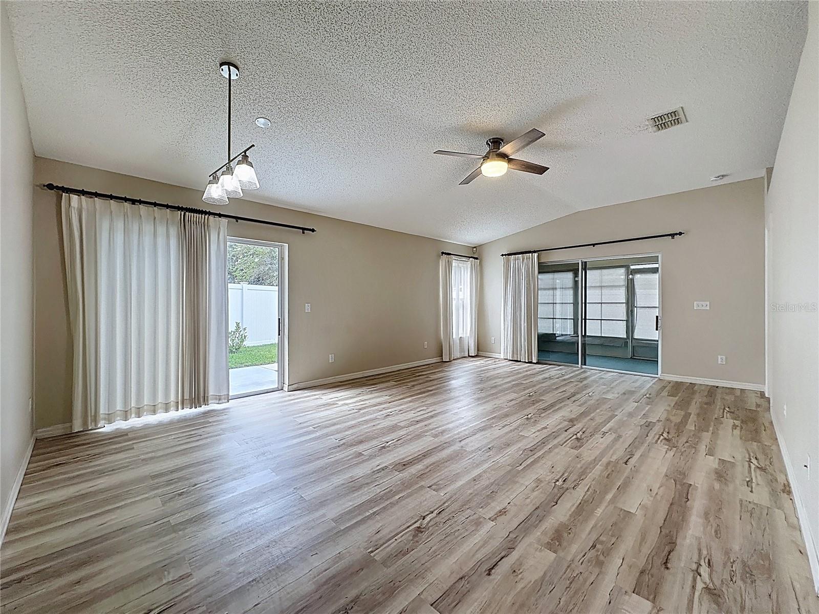 Image 40 of 81 For 2028 Braxton Street