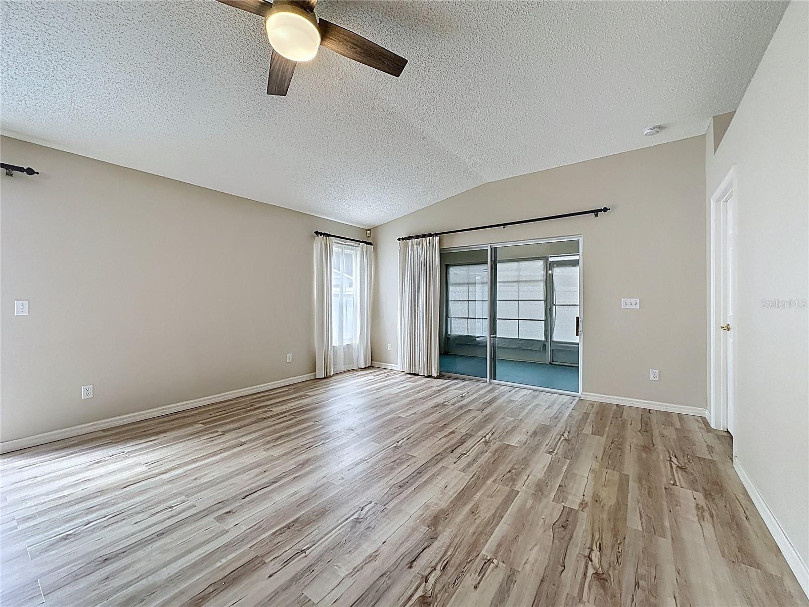 Image 43 of 81 For 2028 Braxton Street