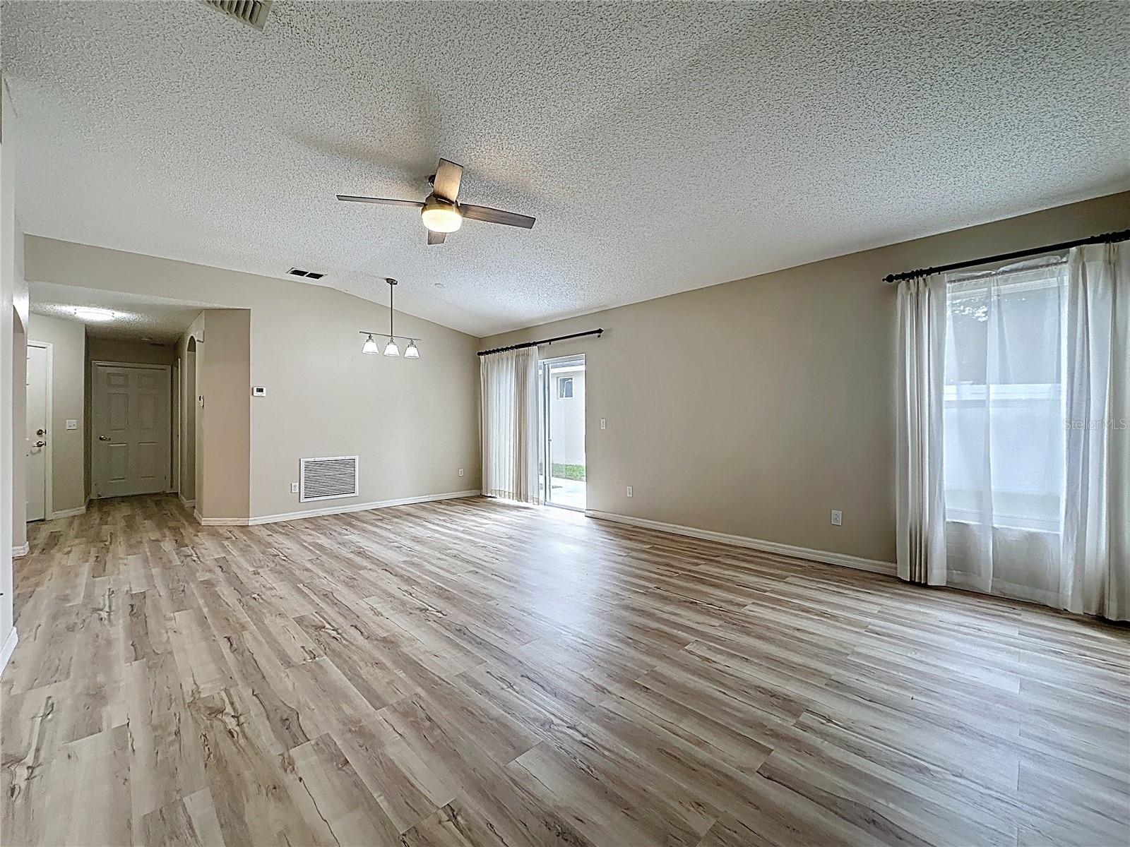 Image 46 of 81 For 2028 Braxton Street