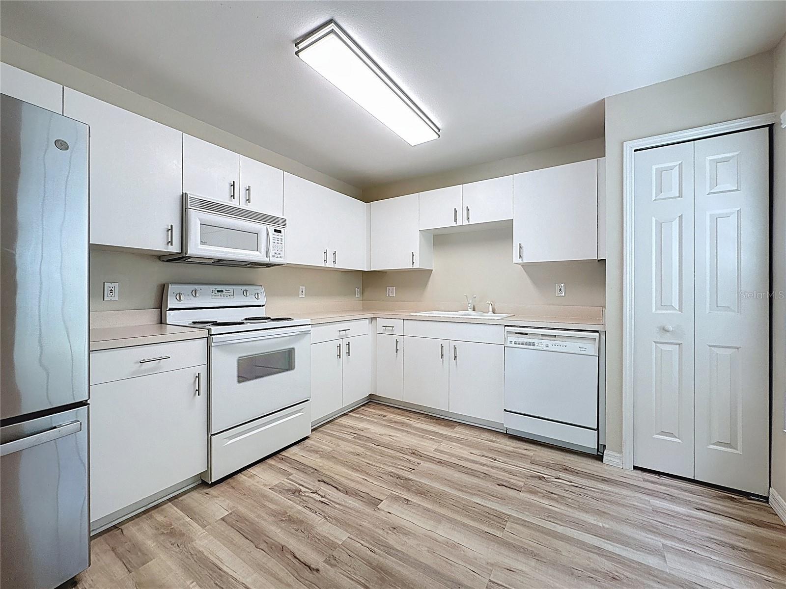 Image 49 of 81 For 2028 Braxton Street