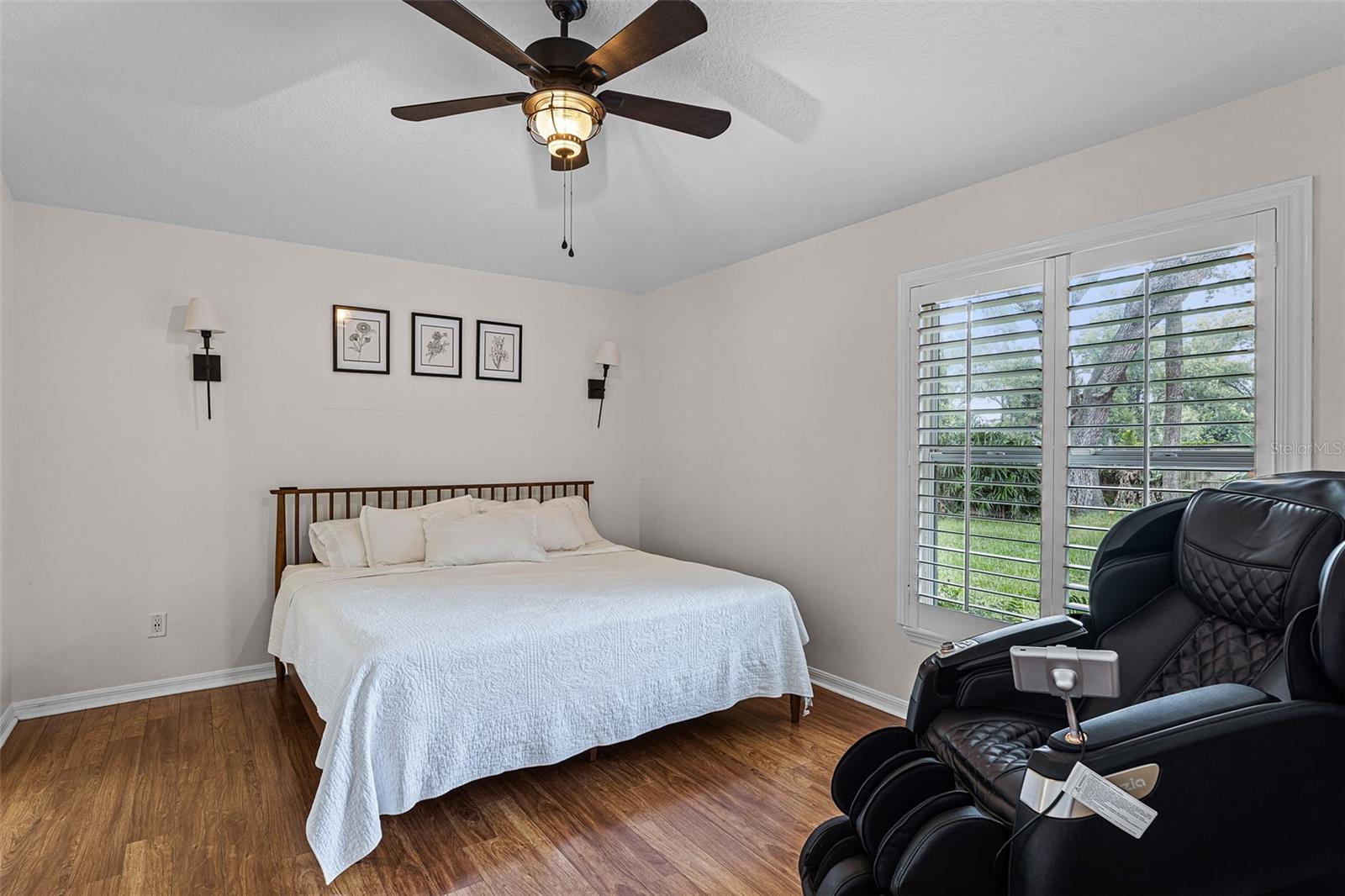 Image 12 of 43 For 605 John Thomas Avenue
