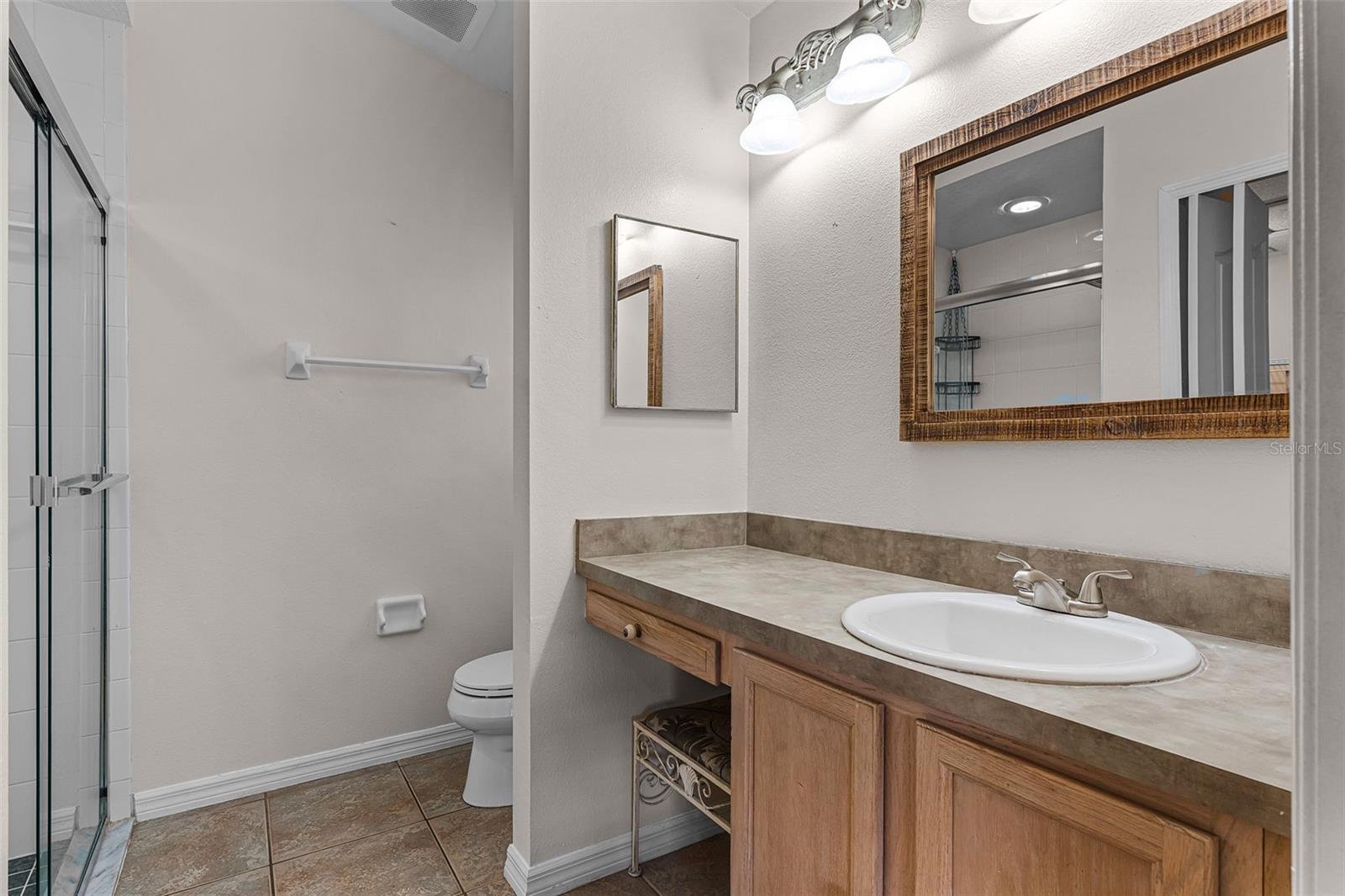Image 15 of 43 For 605 John Thomas Avenue