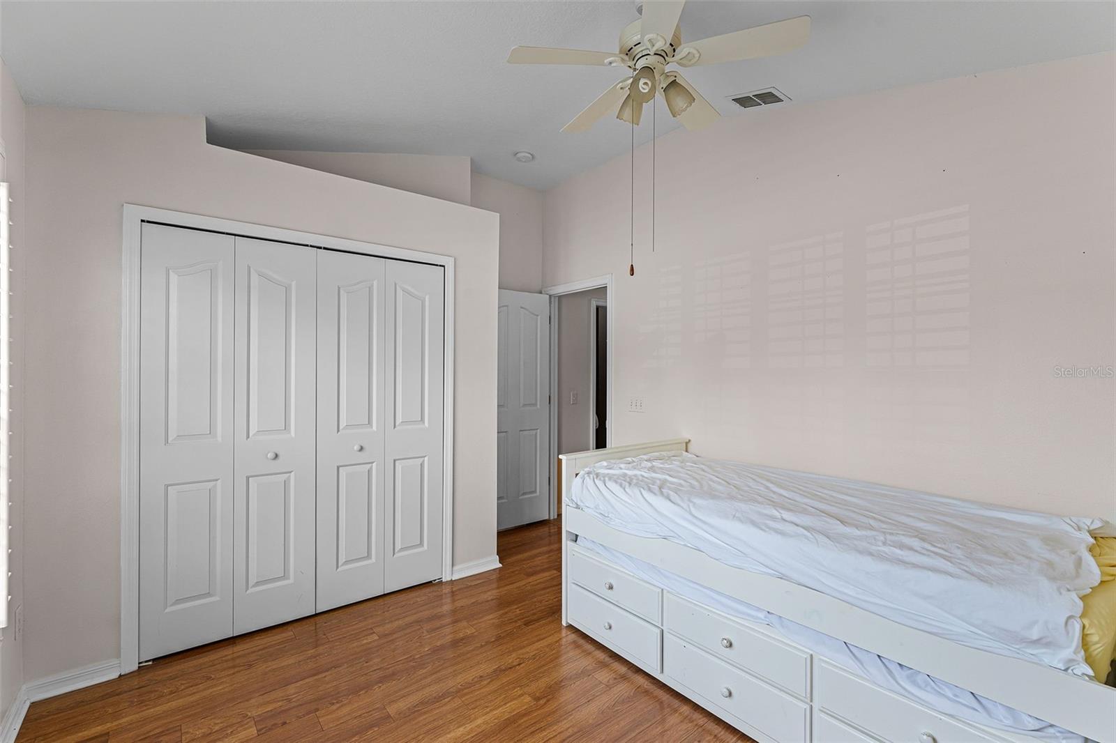 Image 22 of 43 For 605 John Thomas Avenue