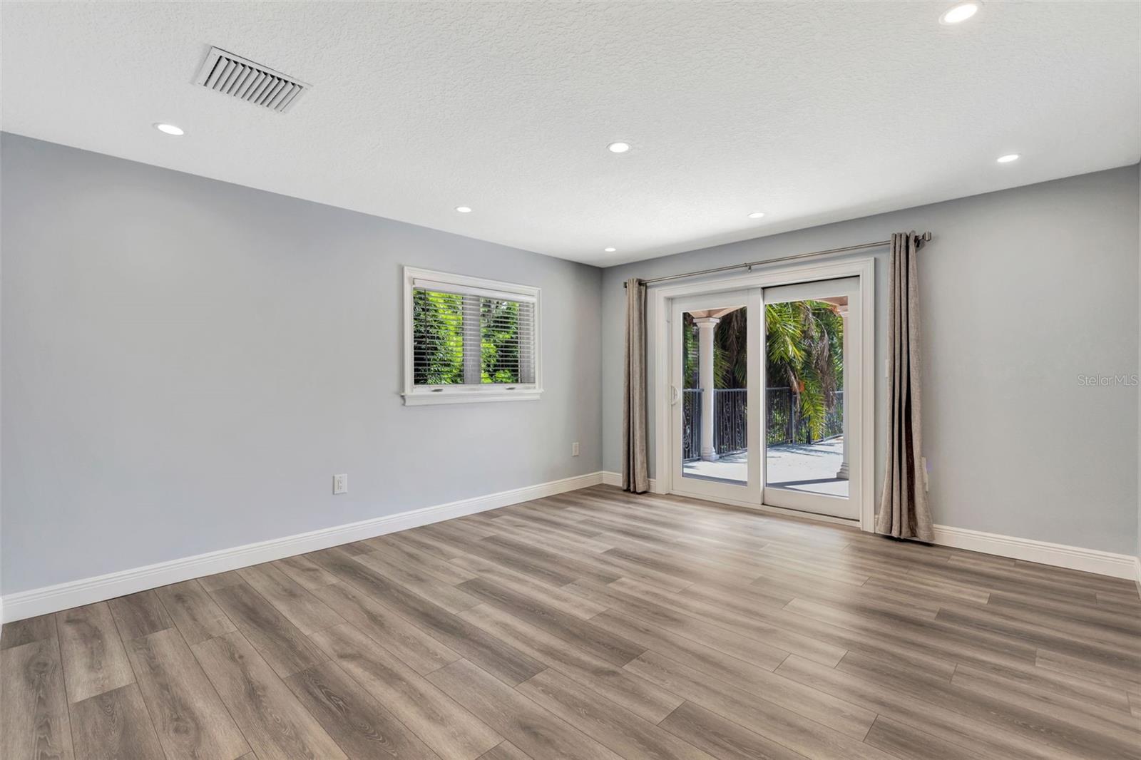 Image 15 of 62 For 1105 Lake Nettie Drive