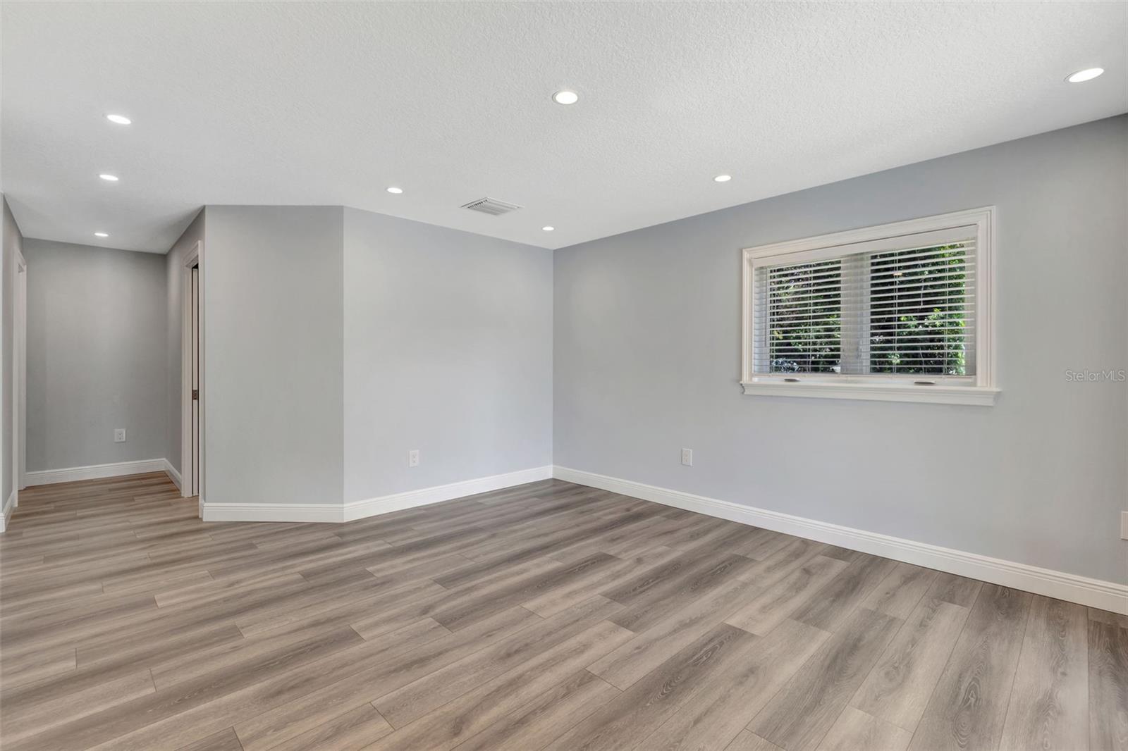 Image 18 of 62 For 1105 Lake Nettie Drive