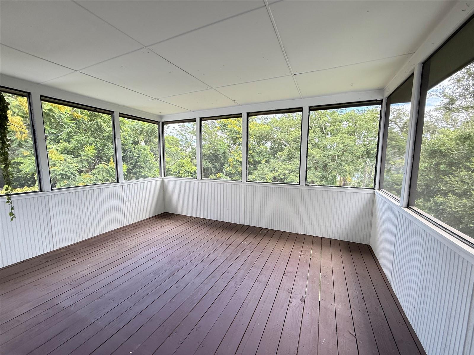 Image 7 of 8 For 1325 East Avenue