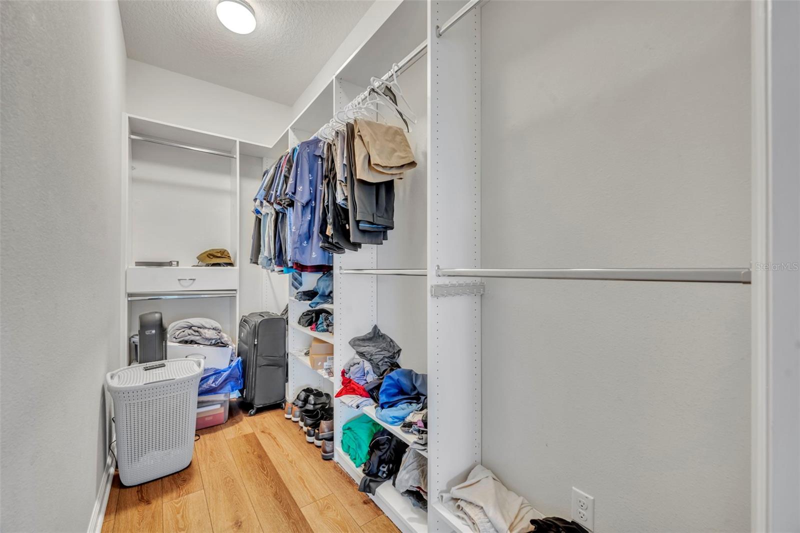 Image 33 of 61 For 2950 Inca Avenue