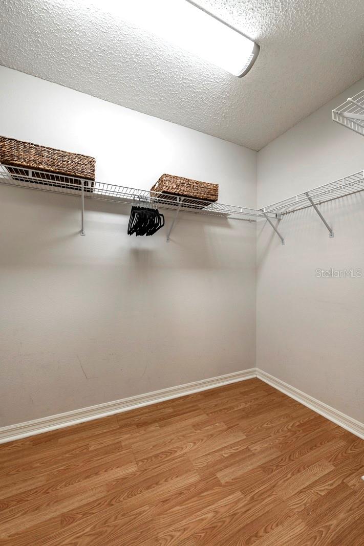 Listing photo id 10 for 1775 Country Club Boulevard