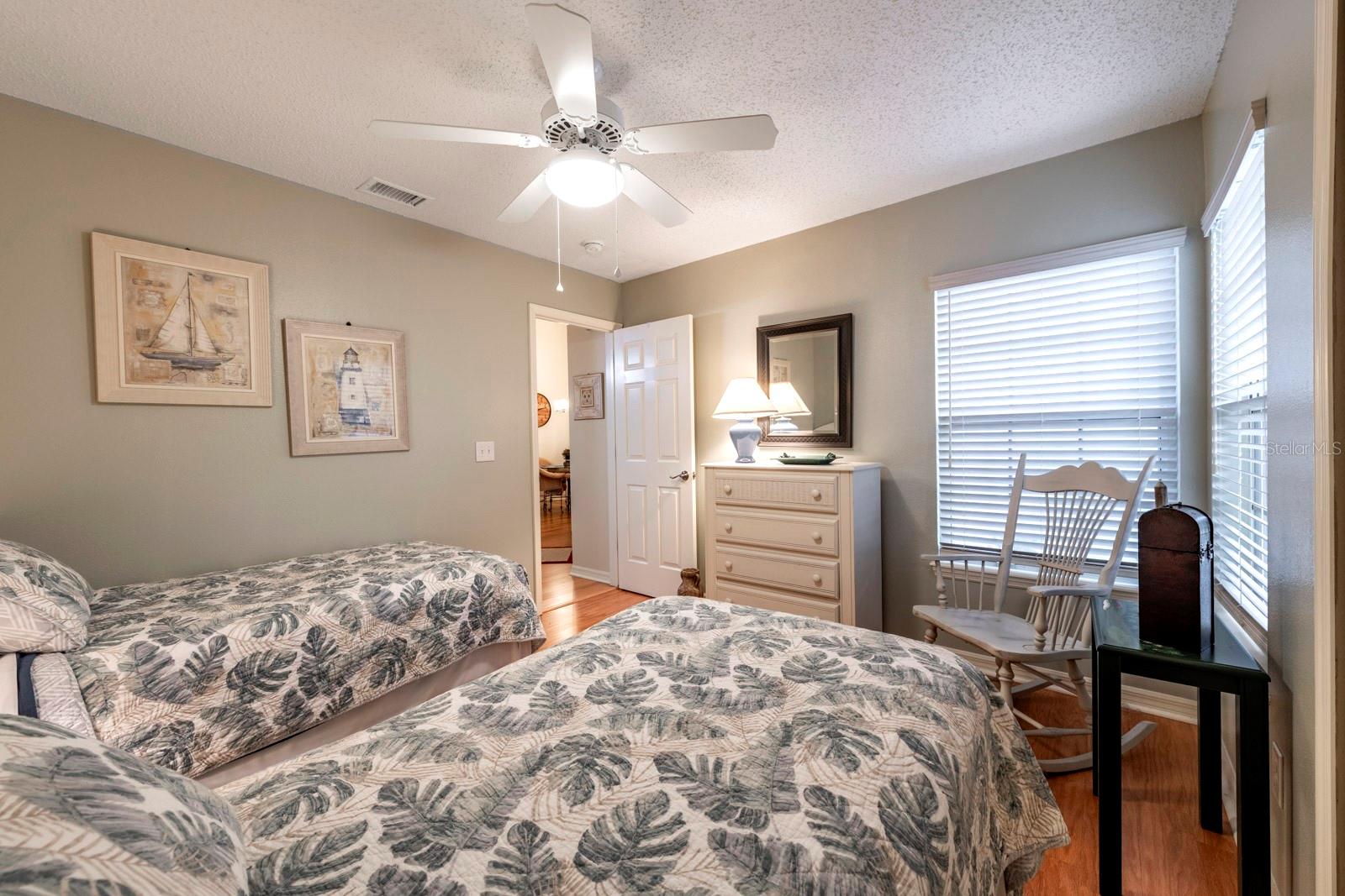 Listing photo id 14 for 1775 Country Club Boulevard