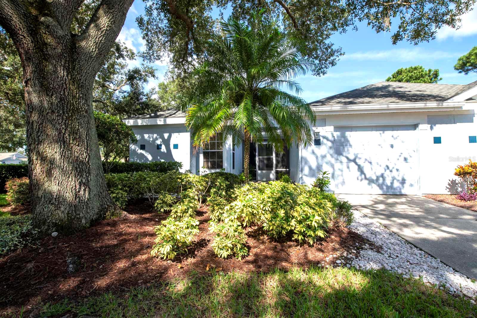 Listing photo id 0 for 1775 Country Club Boulevard