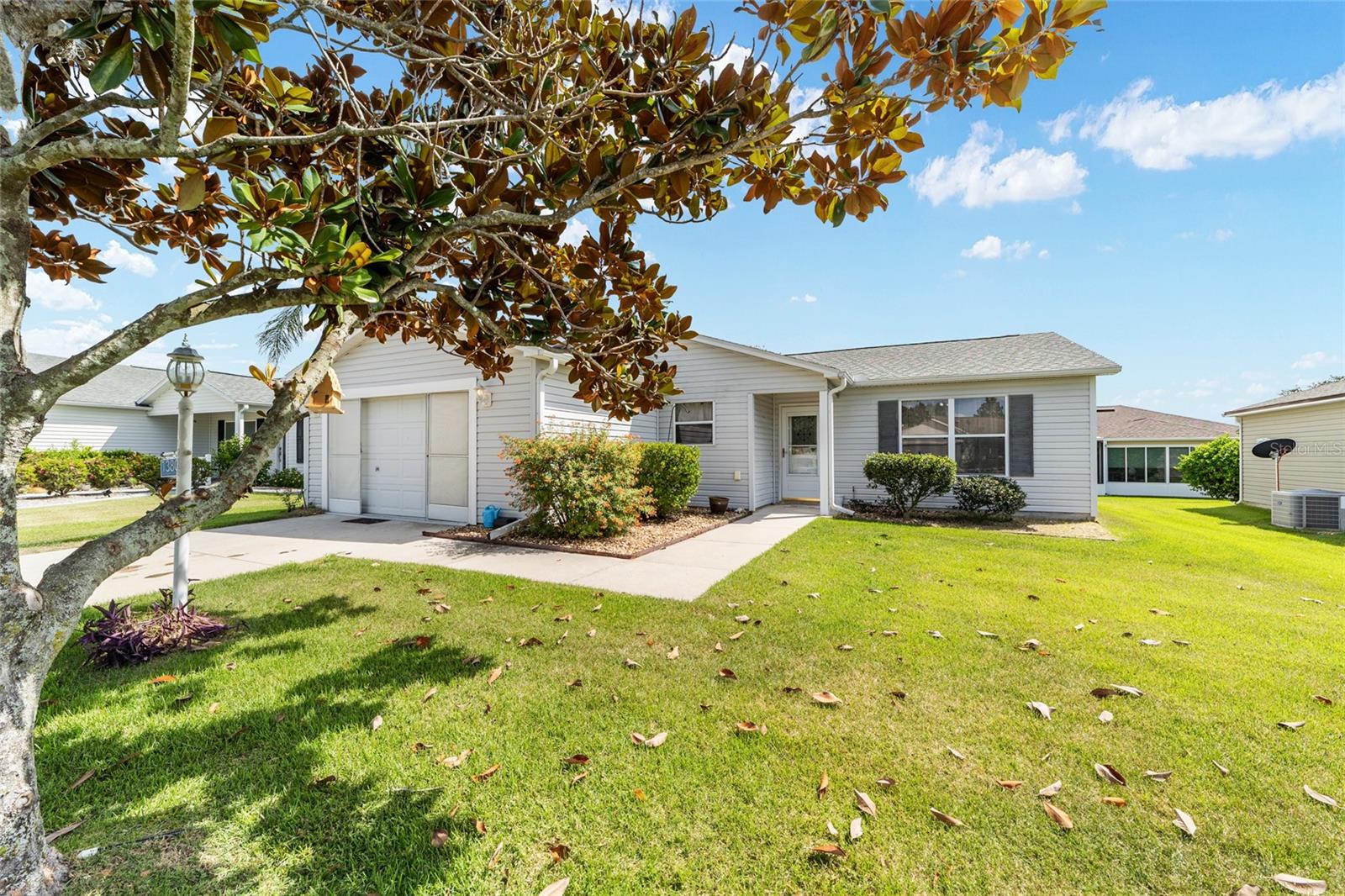 Image 5 of 36 For 1380 Tallowtree Drive