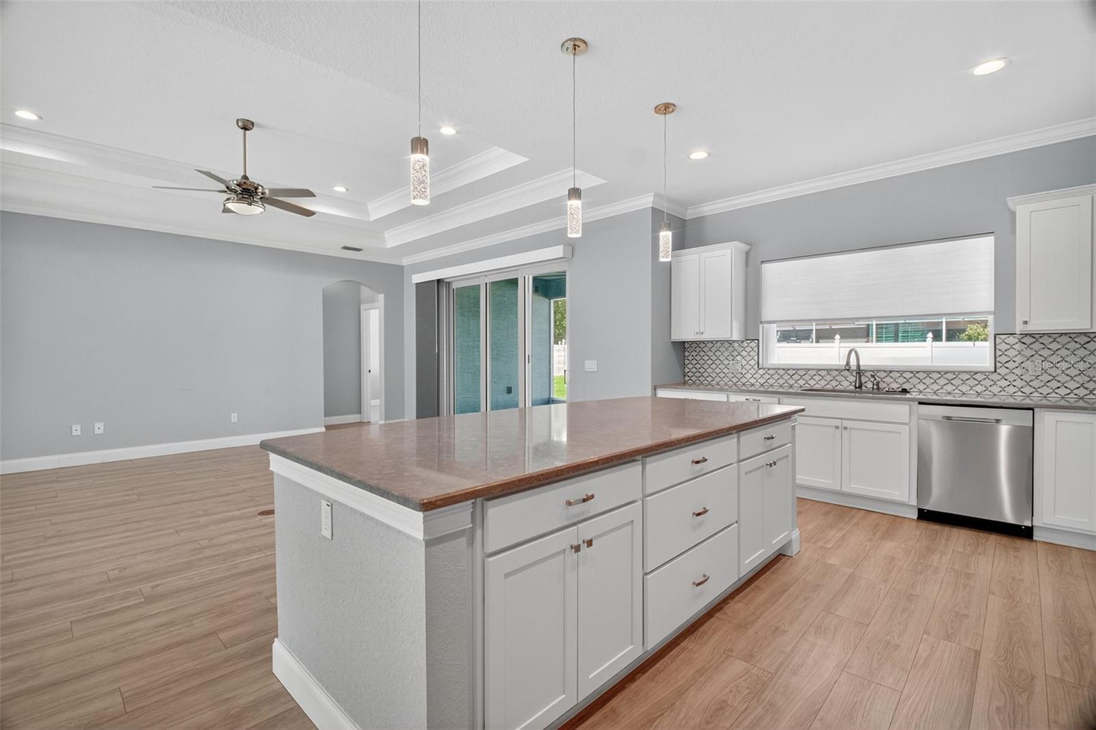 Image 14 of 37 For 16442 Se 88th Ct