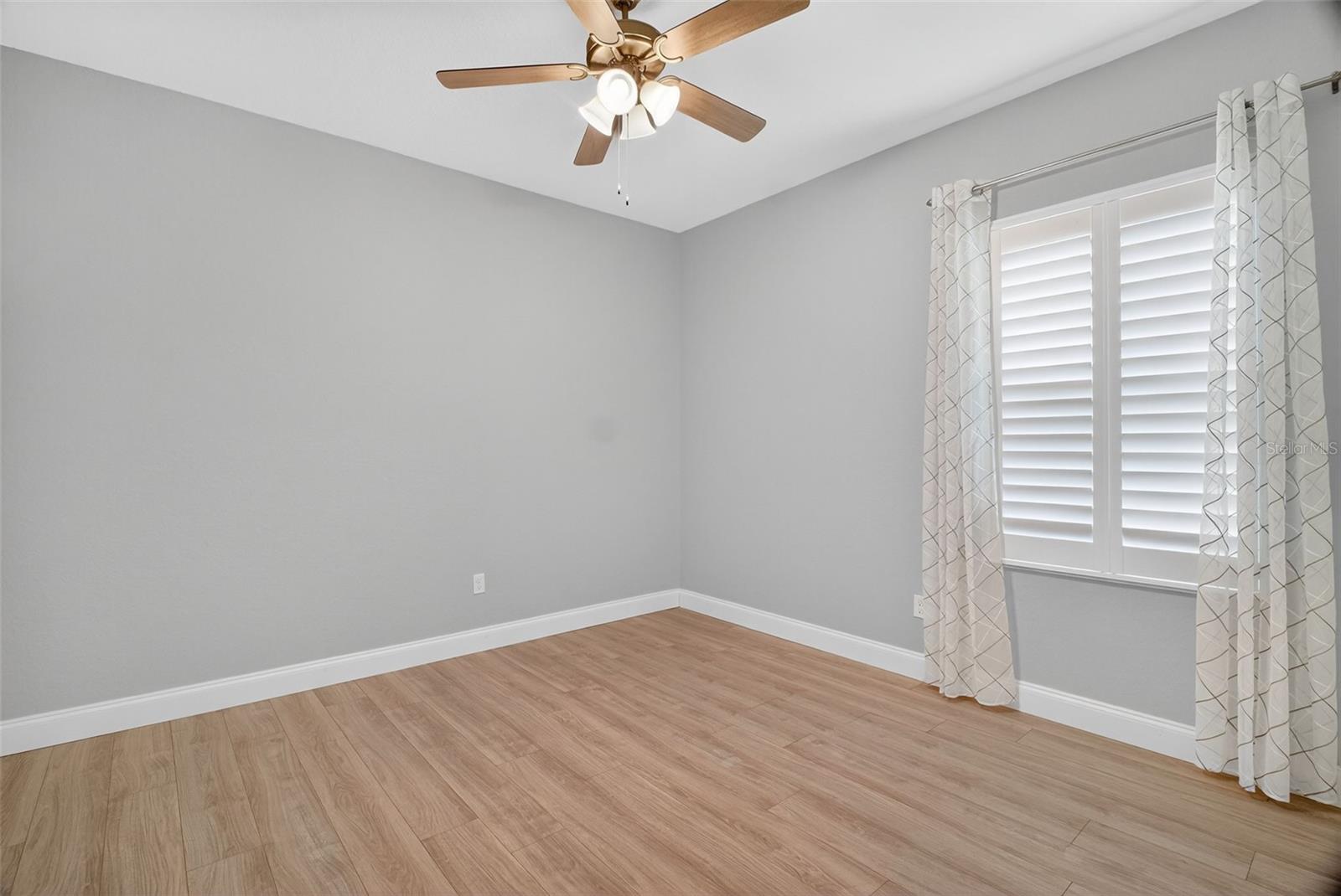 Image 23 of 37 For 16442 Se 88th Ct