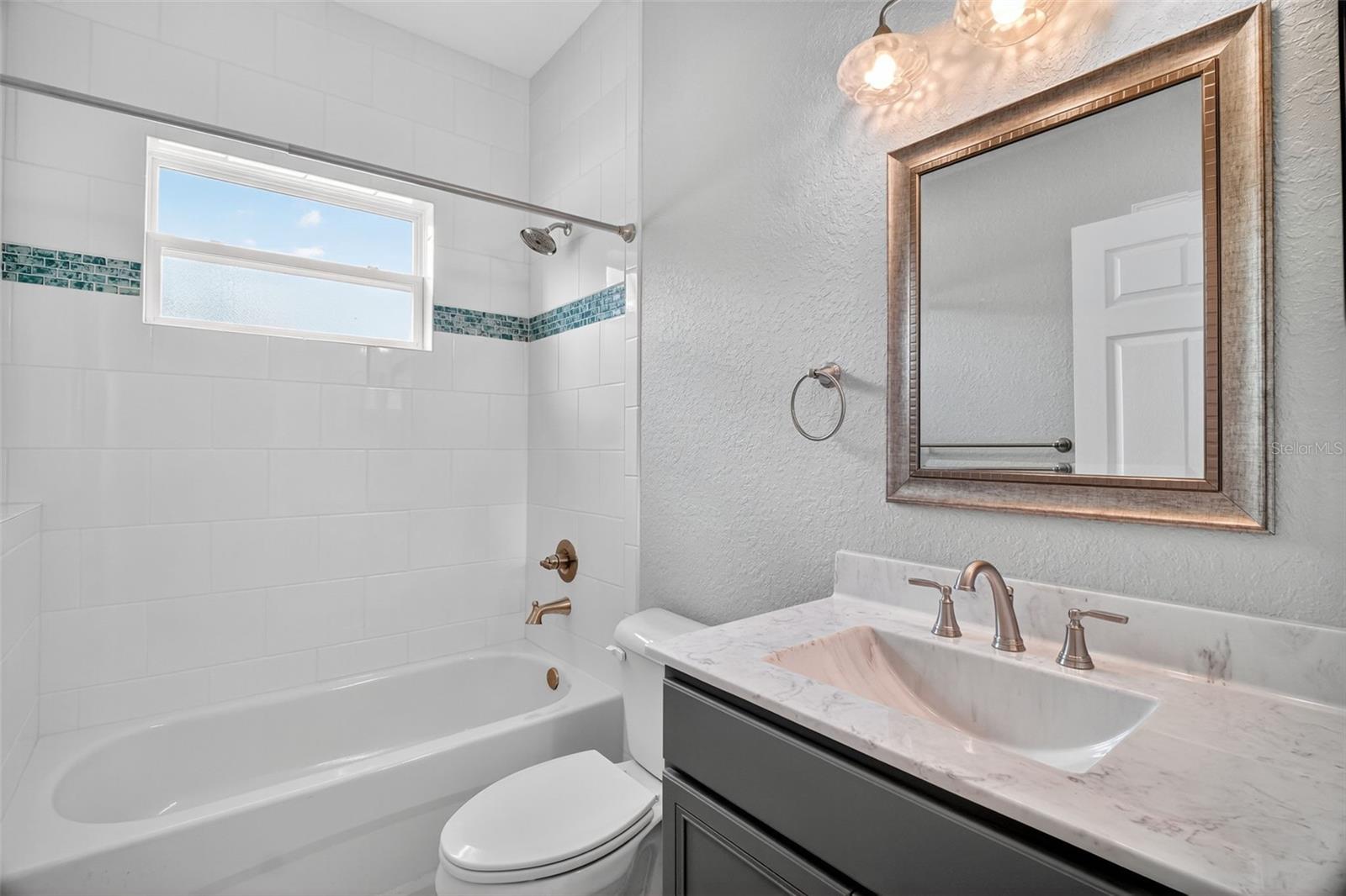 Image 24 of 37 For 16442 Se 88th Ct