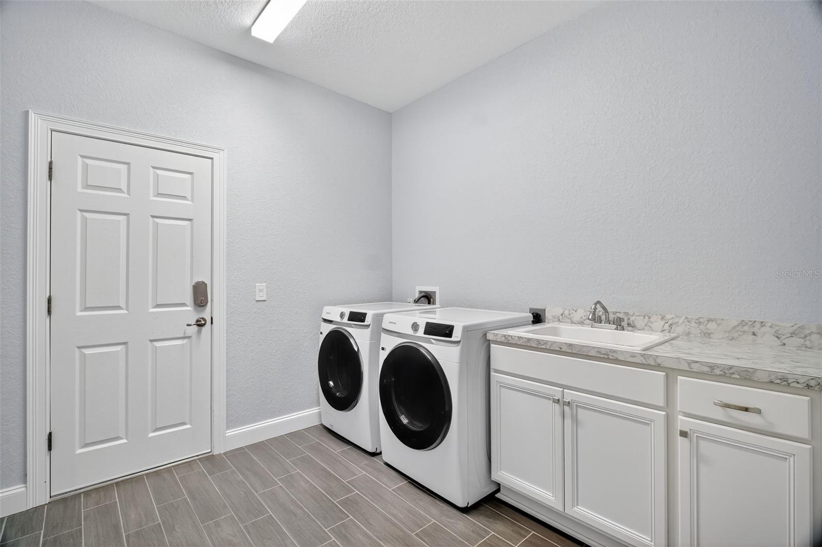 Image 25 of 37 For 16442 Se 88th Ct