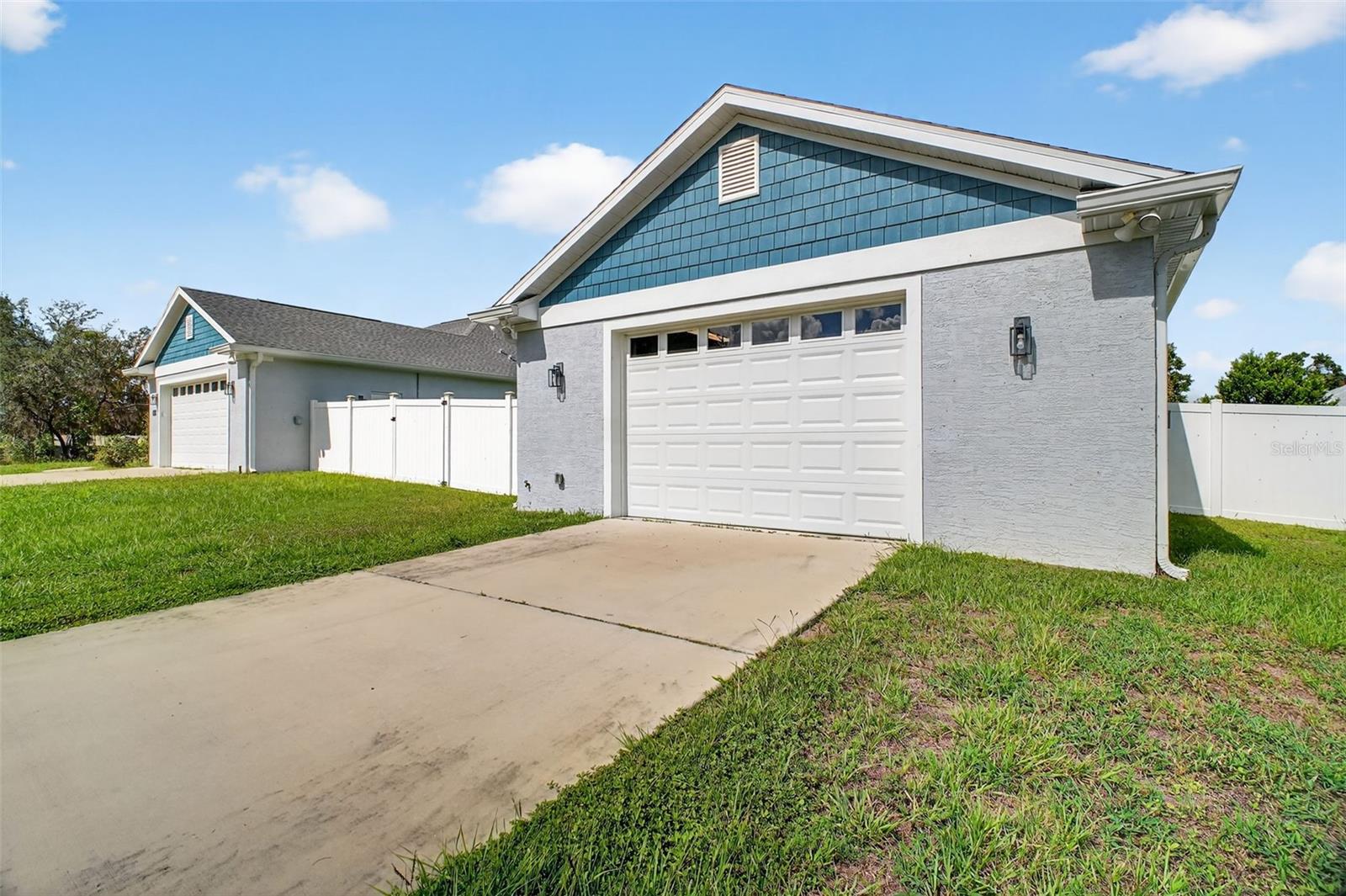 Image 28 of 37 For 16442 Se 88th Ct