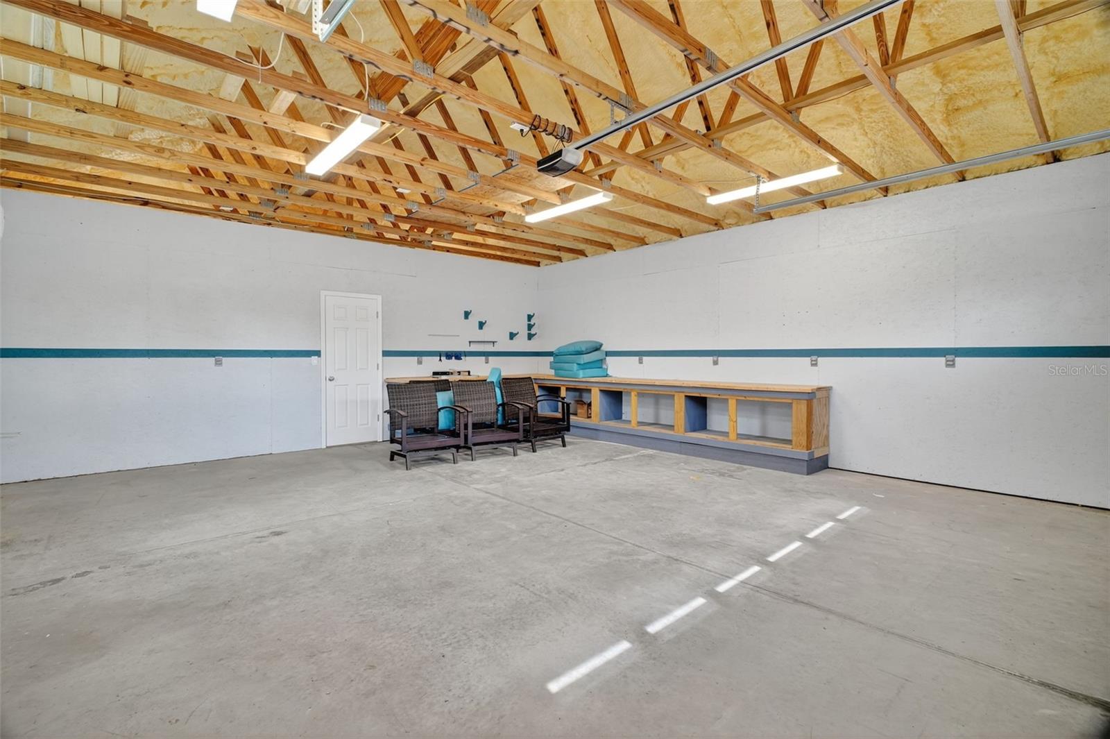 Image 29 of 37 For 16442 Se 88th Ct