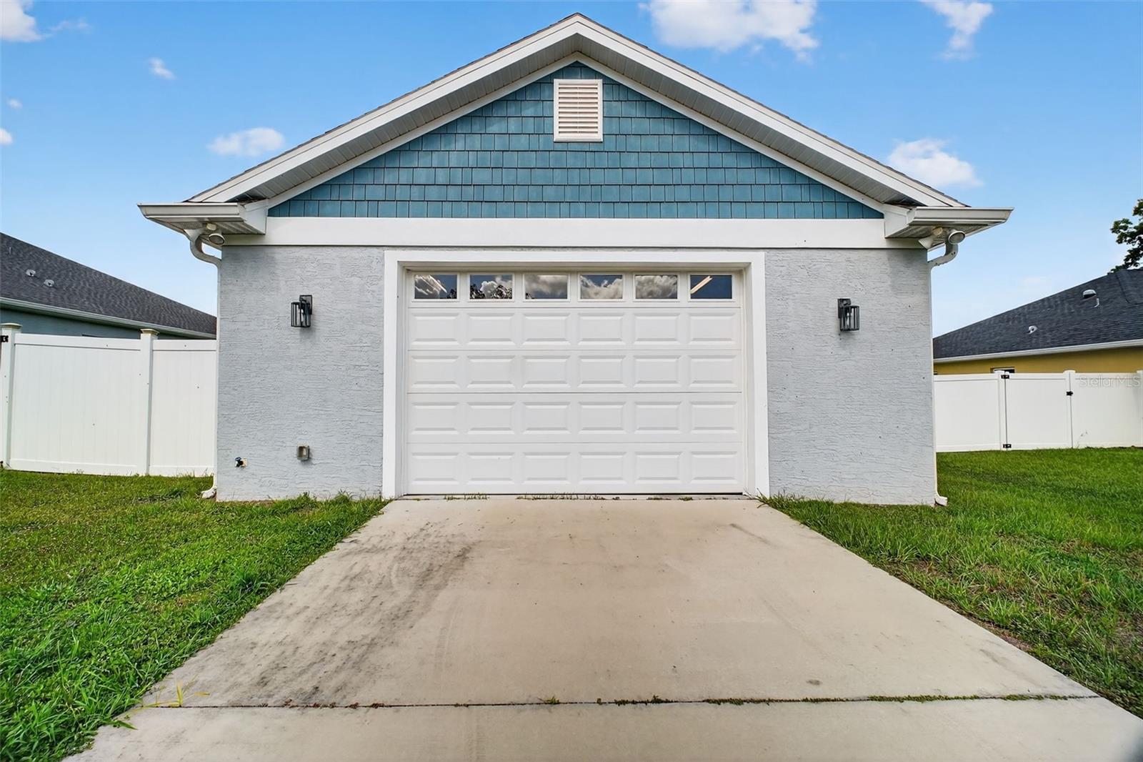 Image 3 of 37 For 16442 Se 88th Ct